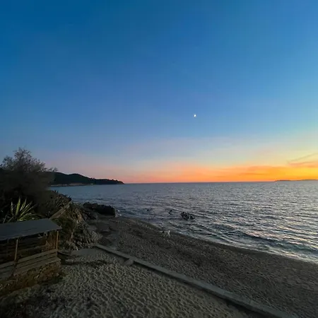 Villa 35 Meters From Gigaro